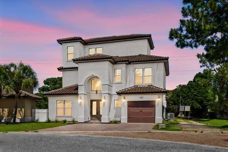 4 bedroom Detached Single Family at 4698 Amhurst Circle, Calusa Bay S/D, Destin — photo 2