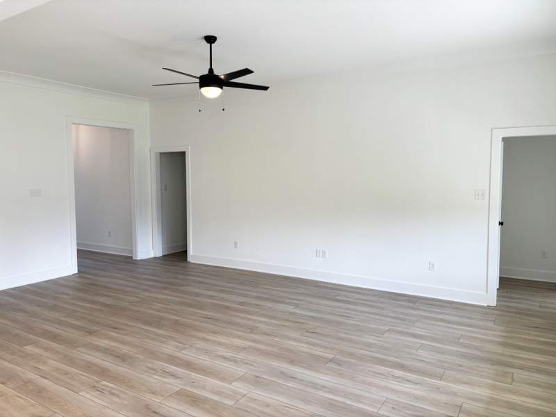 4 bedroom Detached Single Family at 5910 Luckenbach Lane, Houston Place, Crestview — photo 5