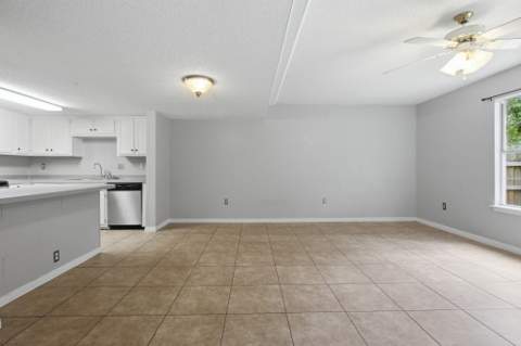 360 Schneider Drive #4, Fort Walton Beach FL - photo 16 of 33