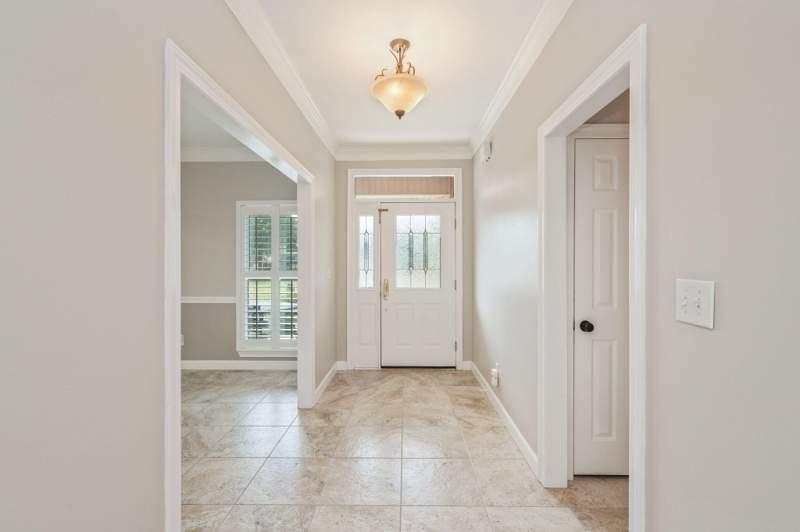 3 bedroom Detached Single Family at 2845 Jack Nicklaus Way, Lake Pointe, Shalimar — photo 3