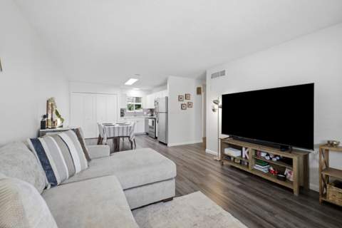 201 E College Boulevard #16, Niceville FL - photo 7 of 19