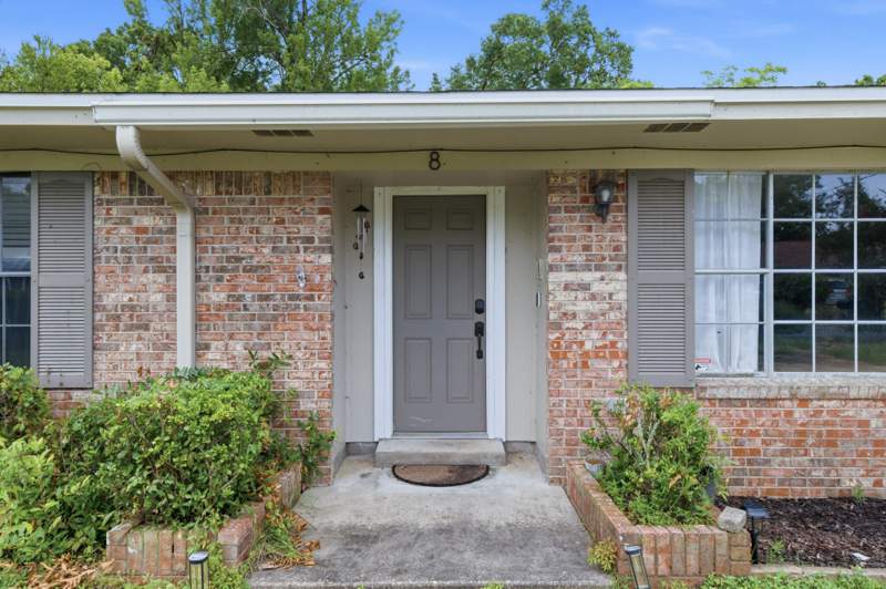 4 bedroom Detached Single Family at 8 Poplar Avenue, Bayou Poquito, Shalimar — photo 3