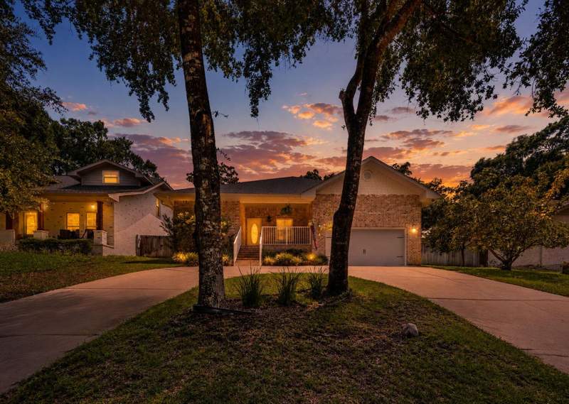 4 bedroom Detached Single Family at 1341 N Bayshore Drive, Valparaiso Pinecrest 1, Valparaiso — photo 4