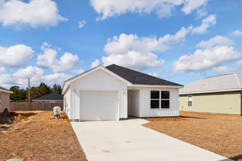 2 bedroom Detached Single Family at 5434 Bayleaf Drive, Holley Grove, Crestview — photo 2