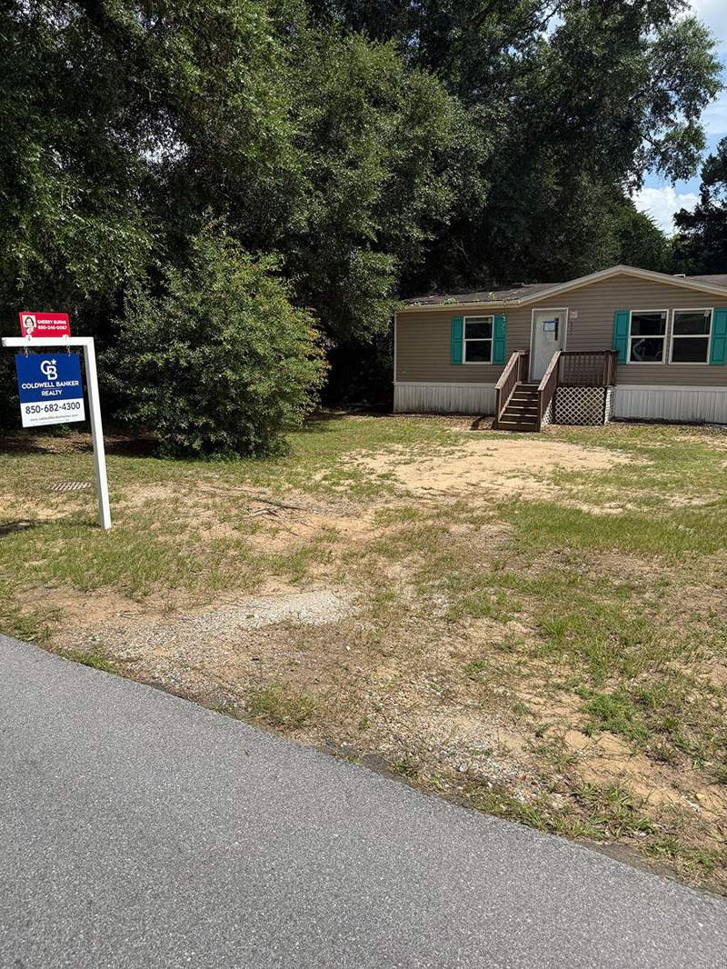 3 bedroom Manufactured Home at 545 E Williams Avenue, Morris Addn To Crestview, Crestview — photo 2