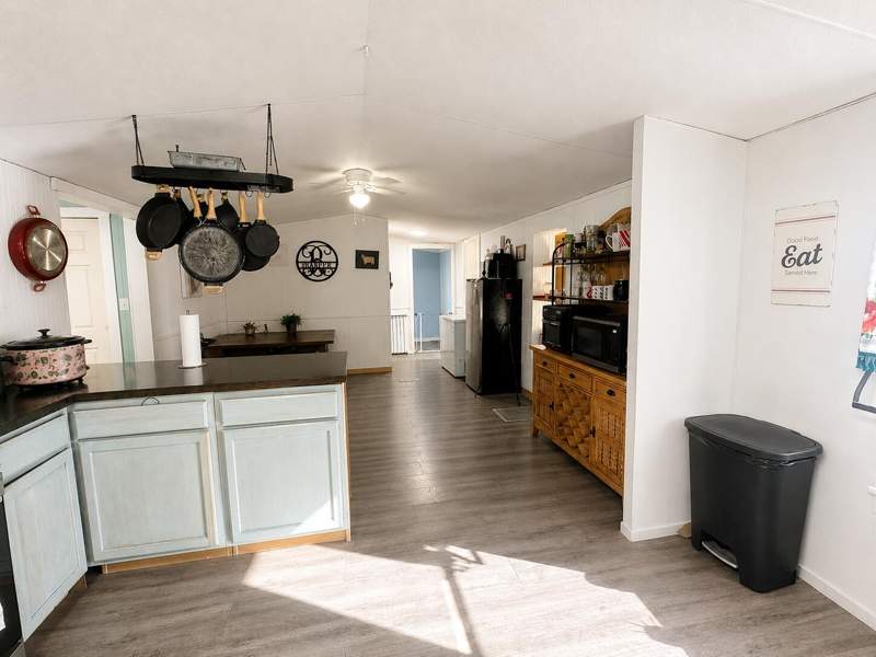 6 bedroom Mobile Home at 93 N Raphael Road, Oakwood Lakes Unit 7, DeFuniak Springs — photo 3