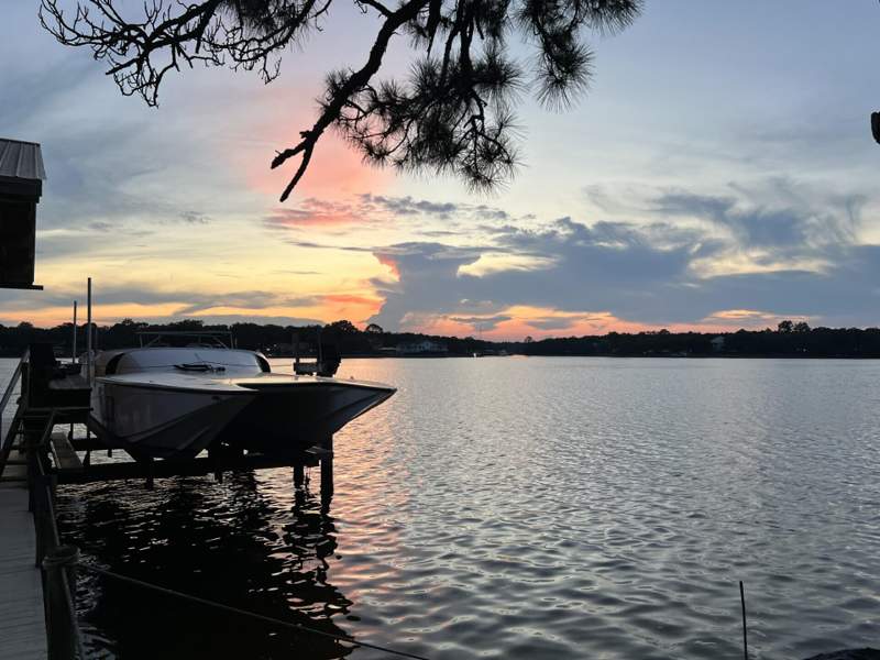 6 bedroom Detached Single Family at 35 Warwick Drive, Poquito Bayou, Shalimar — photo 4