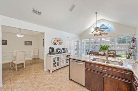 422 Northampton Circle, Fort Walton Beach FL - photo 16 of 42