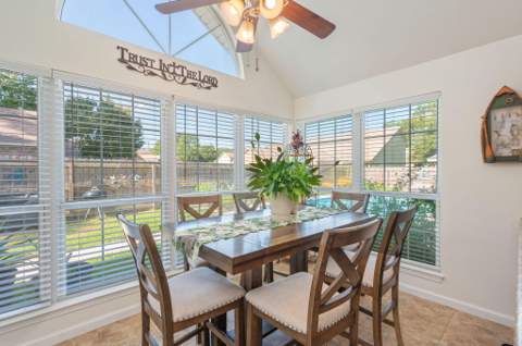 422 Northampton Circle, Fort Walton Beach FL - photo 11 of 42