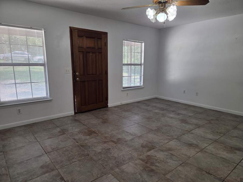 3 bedroom Detached Single Family at 170 Ridge Lake Road, Crestview, Crestview — photo 5