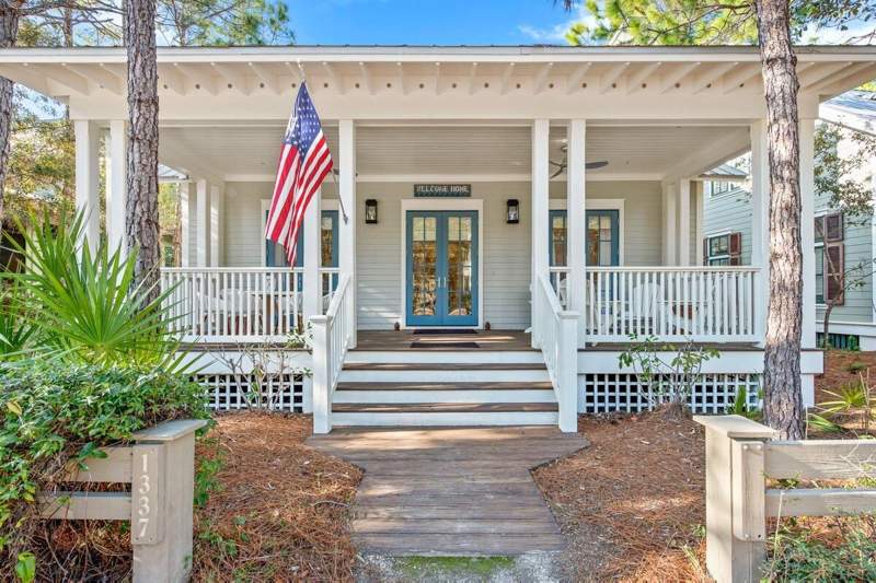 3 bedroom Detached Single Family at 1337 Western Lake Drive, Watercolor, Santa Rosa Beach — photo 2