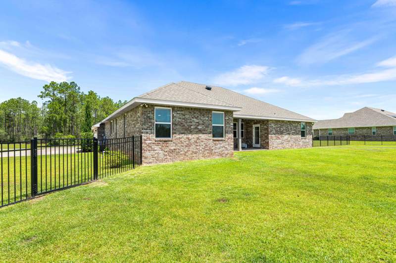 4 bedroom Detached Single Family at 909 Brushed Dunes Circle, Windswept Estates, Freeport — photo 3