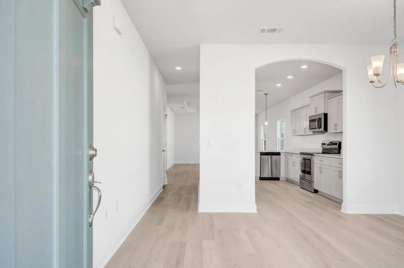 3 bedroom Detached Single Family at 140 Riverwalk Circle #Lot 34, Riverwalk, Freeport — photo 2