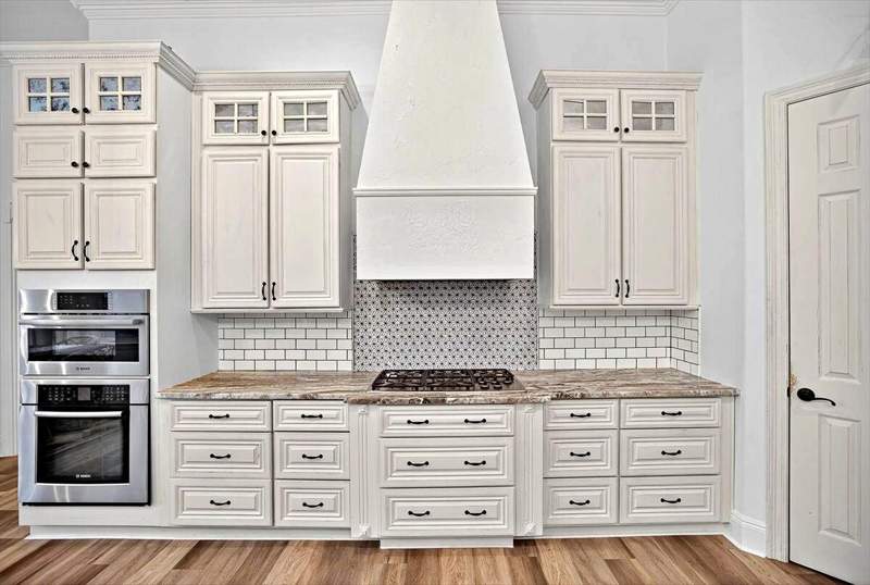 4 bedroom Detached Single Family at 3161 Club Drive, Burnt Pine, Miramar Beach — photo 5
