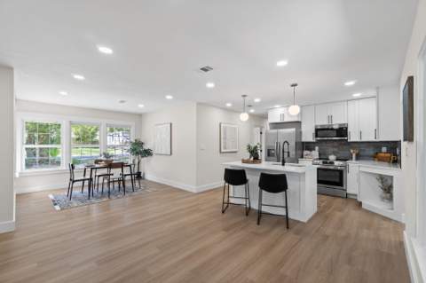 227 NE Staff Drive, Fort Walton Beach FL - photo 6 of 39