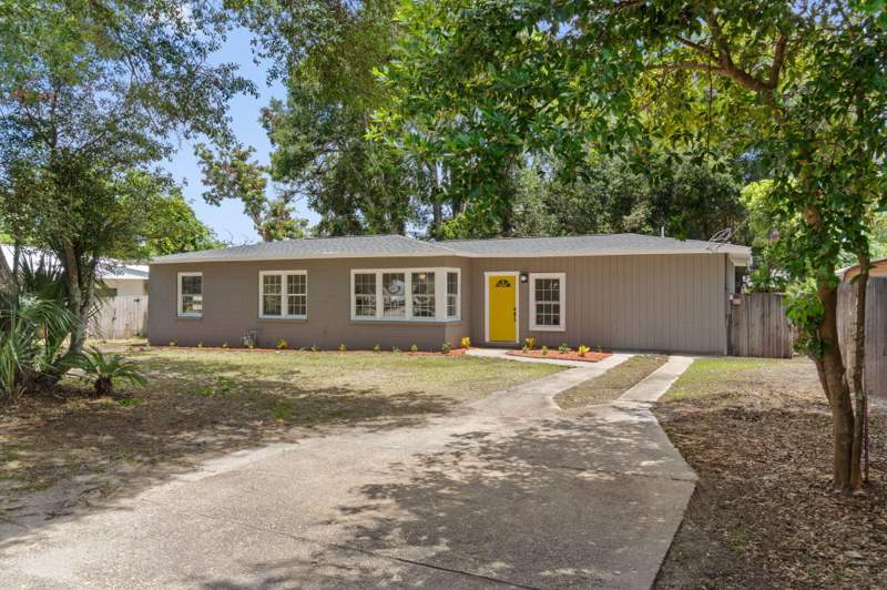4 bedroom Detached Single Family at 227 NE Staff Drive, Park Place 2nd Addn, Fort Walton Beach — photo 2