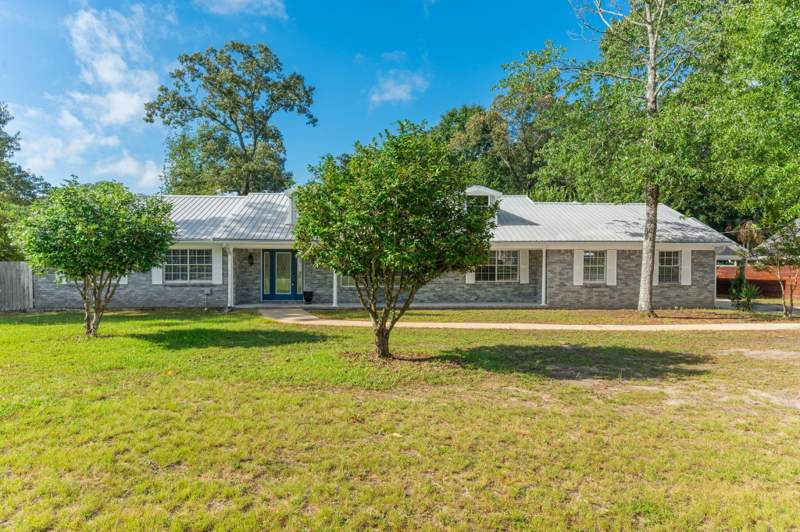 4 bedroom Detached Single Family at 140 Gillis Drive, Adams Powell Subdivision, Crestview — photo 2