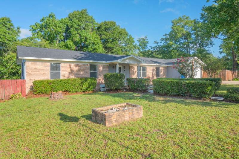 4 bedroom Detached Single Family at 5340 Monterrey Road, Heritage Hills, Crestview — photo 3