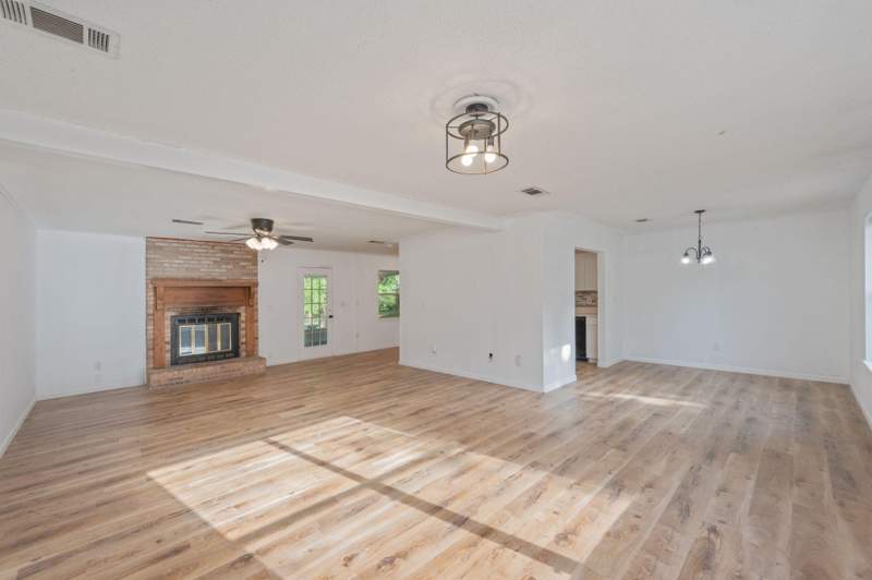 4 bedroom Detached Single Family at 5340 Monterrey Road, Heritage Hills, Crestview — photo 5