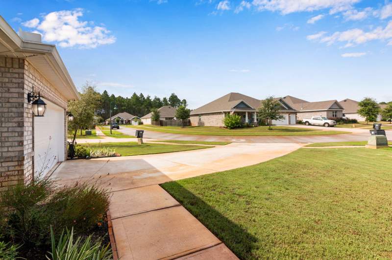 5 bedroom Detached Single Family at 247 E Sky Way, Hammock Bay, Freeport — photo 5