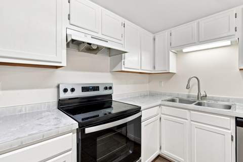 1855 Whispering Oaks Lane, Fort Walton Beach FL - photo 13 of 22
