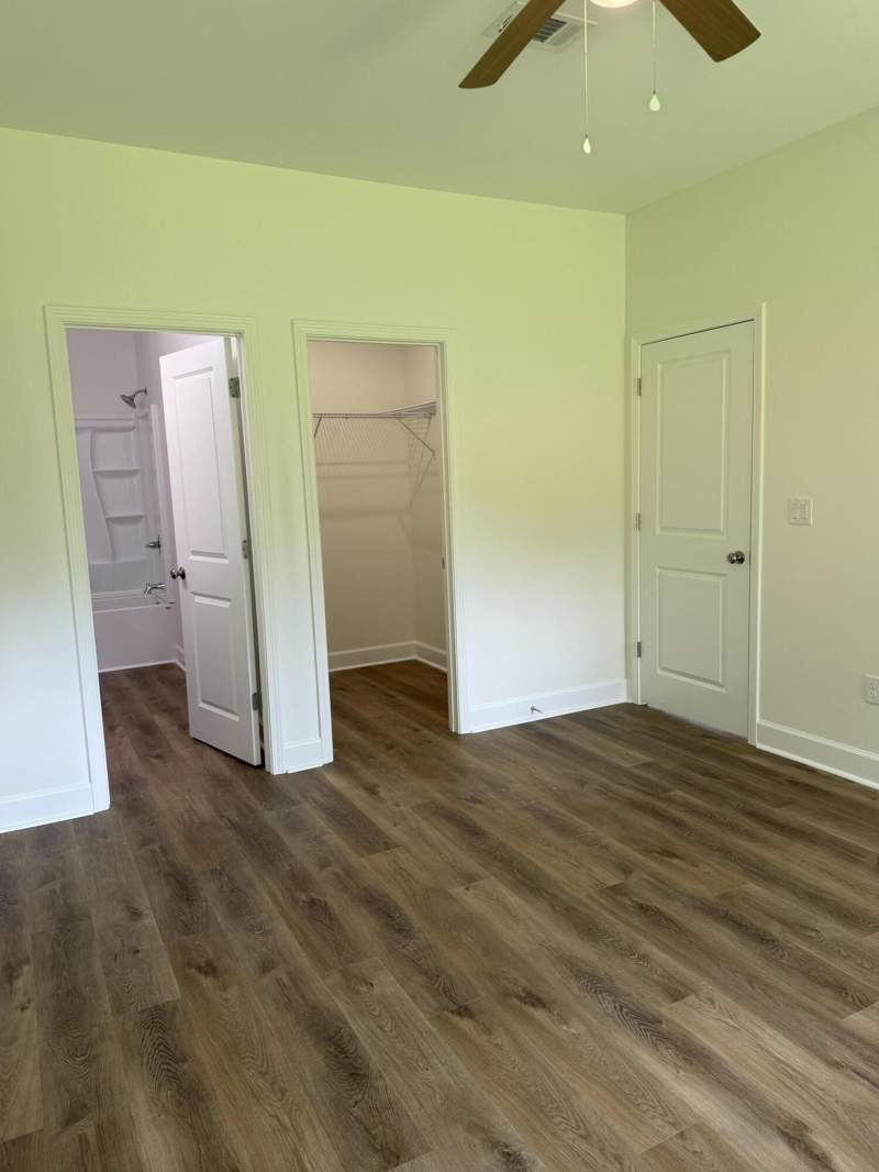 3 bedroom Detached Single Family at 244 E Laurel Lane, Oakwood Hills Unit 1, DeFuniak Springs — photo 4