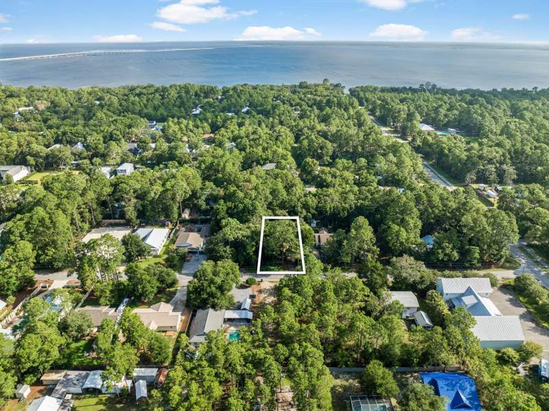 3 bedroom Detached Single Family at 70 Little Canal Drive, Daughettes Amended, Santa Rosa Beach — photo 2