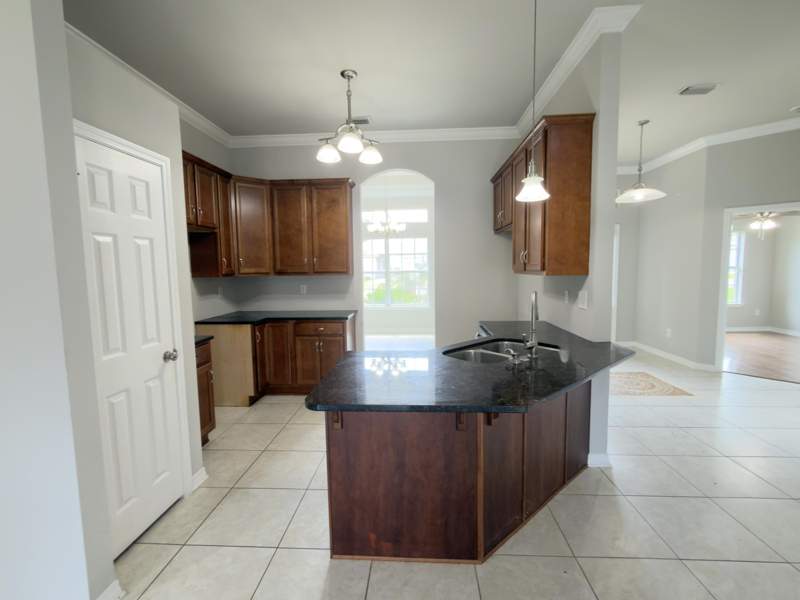 4 bedroom Detached Single Family at 314 Friar Tuck Road, Seashore Village, Mary Esther — photo 5
