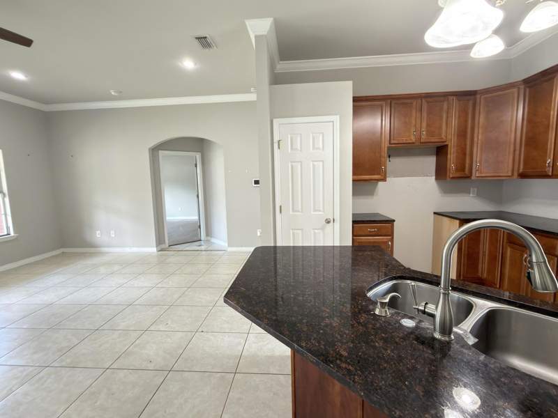 4 bedroom Detached Single Family at 314 Friar Tuck Road, Seashore Village, Mary Esther — photo 4