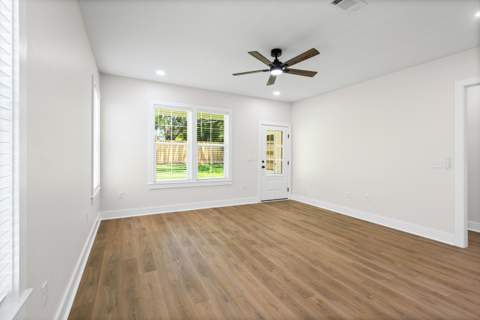 308 A Okaloosa Avenue, Valparaiso FL - photo 14 of 47