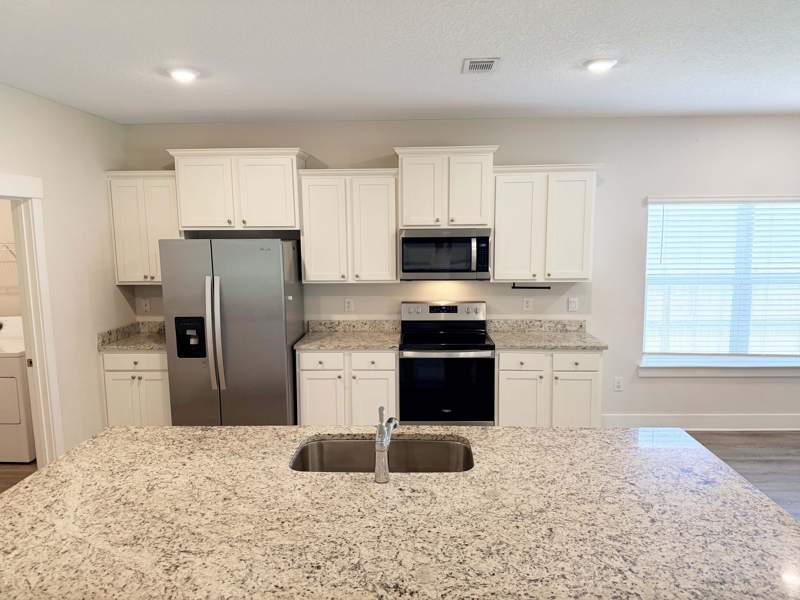 4 bedroom Detached Single Family at 2456 Dakota Way, Hillwood Estates, Crestview — photo 2
