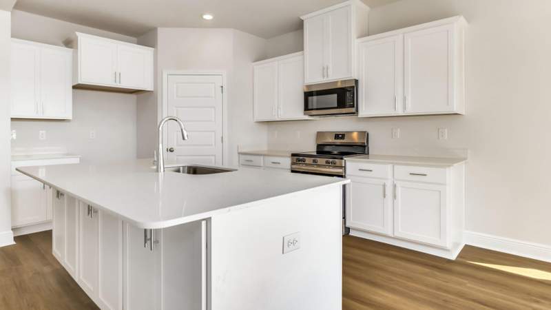 4 bedroom Detached Single Family at 5735 Dearing Street, Oxford Place Ph 1, Crestview — photo 4