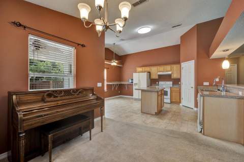 272 Limestone Circle, Crestview FL - photo 8 of 33