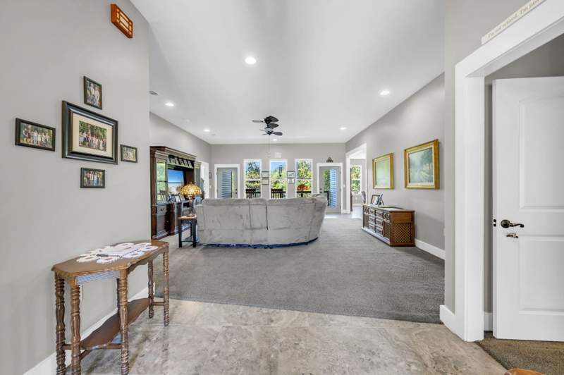 5 bedroom Detached Single Family at 233 Gracie Lane, Woodridge Ph 3, Niceville — photo 5