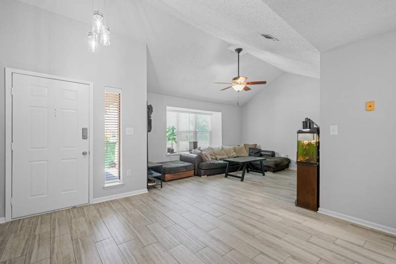 2 bedroom Detached Single Family at 2200 Nancys Path, Hidden Trails Ph 1, Fort Walton Beach — photo 4