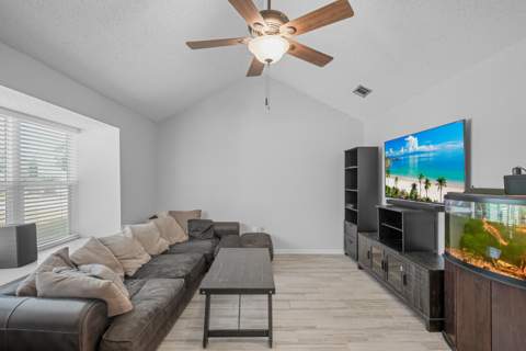 2200 Nancys Path, Fort Walton Beach FL - photo 7 of 33