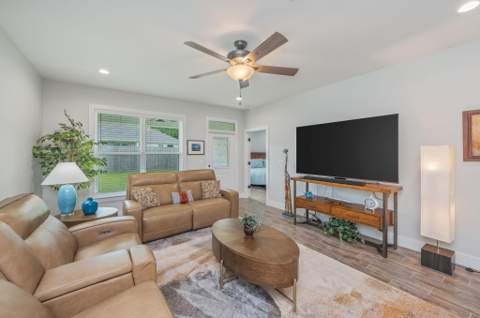 936 Harrelson Drive, Fort Walton Beach FL - photo 15 of 49
