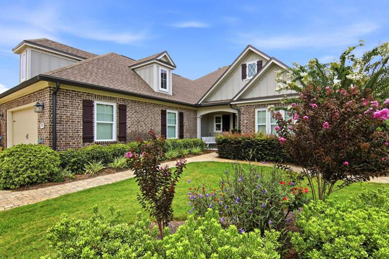 4 bedroom Detached Single Family at 183 Meadow Lake Drive, Hammock Bay, Freeport — photo 2
