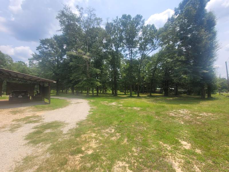 2 bedroom Detached Single Family at 6594 Possum Ridge Road, Crestview, Crestview — photo 2