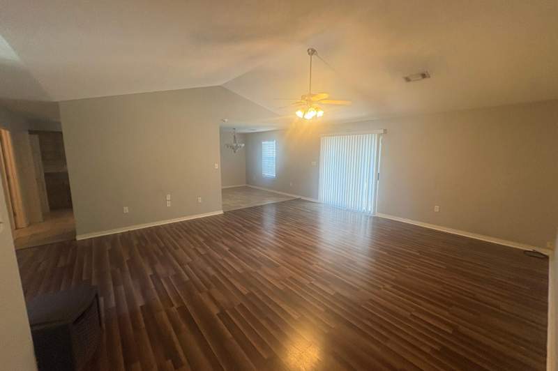 3 bedroom Detached Single Family at 3148 Skyhawk Drive, Fairchild Estates, Crestview — photo 4