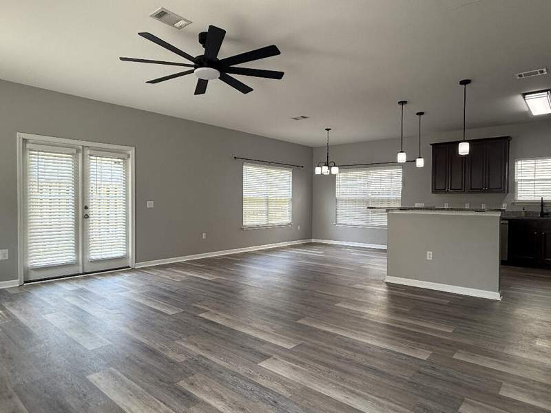 4 bedroom Detached Single Family at 129 Matt Boulevard, Redwood Village, Niceville — photo 4
