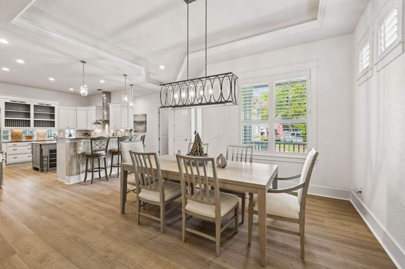 3 bedroom Detached Single Family at 2122 Olde Towne Avenue, Crystal Lake Phase I, Miramar Beach — photo 5