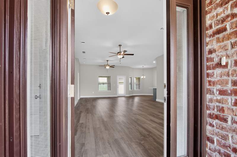 4 bedroom Detached Single Family at 5823 Crestlake Drive, Silvercrest, Crestview — photo 5