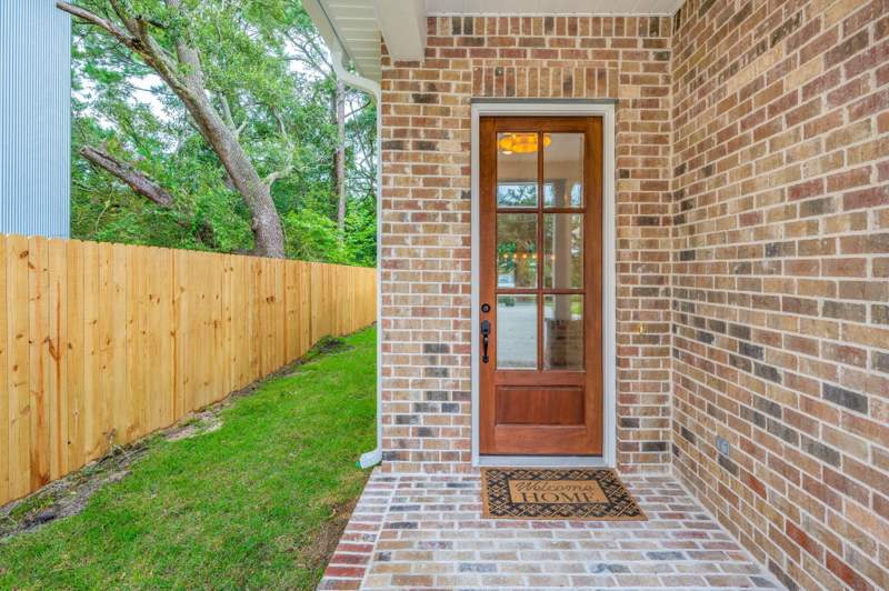 6 bedroom Detached Single Family at 28 A Meigs Drive, Port Dixie, Shalimar — photo 5