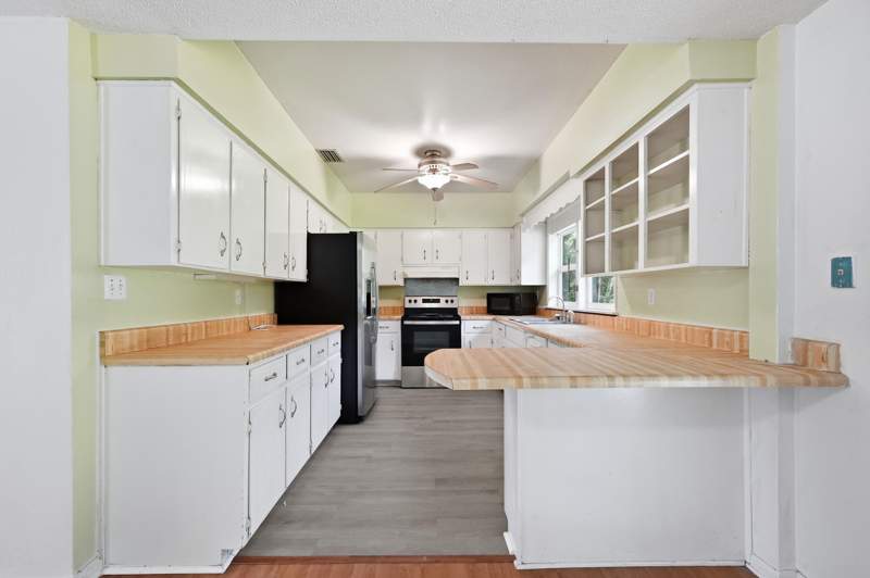 4 bedroom Detached Single Family at 2601 Lake Silver Road, Metes & Bounds, Crestview — photo 5