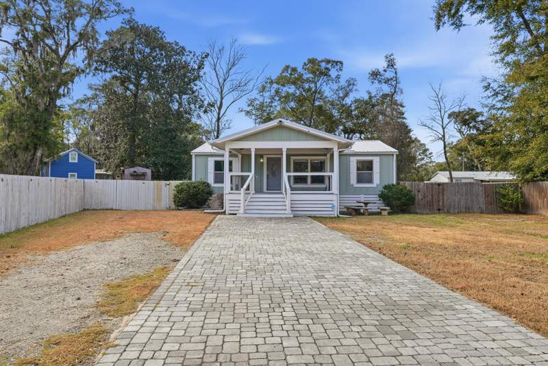 3 bedroom Mobile Home at 140 Palmetto Avenue, Lot 125 Magnolia Bayes S/D Pb 8-56 Or 3060-4632 Or 3108-3493, Freeport — photo 2