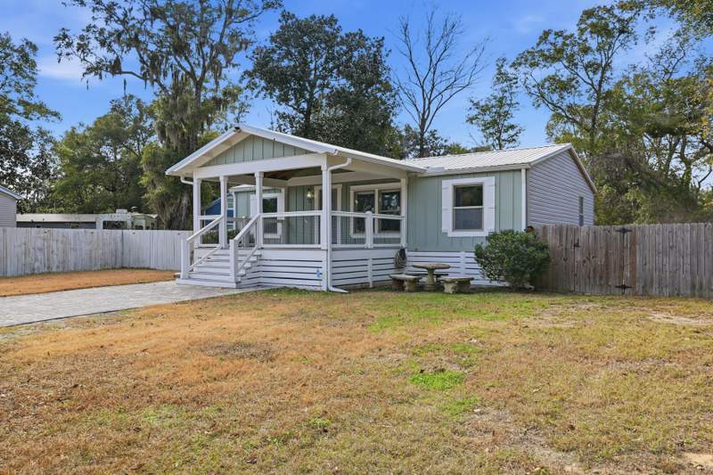 3 bedroom Mobile Home at 140 Palmetto Avenue, Lot 125 Magnolia Bayes S/D Pb 8-56 Or 3060-4632 Or 3108-3493, Freeport — photo 4