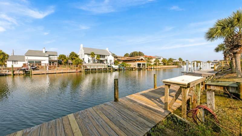 5 bedroom Detached Single Family at 521 Gulf Shore Drive, Holiday Isle, Destin — photo 3