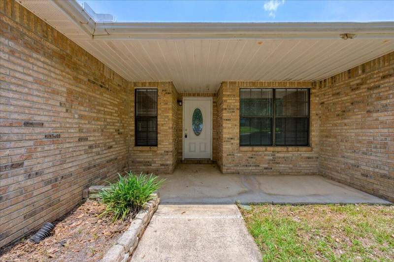 3 bedroom Detached Single Family at 112 Golf Course Drive, Country Club Estates, Crestview — photo 4