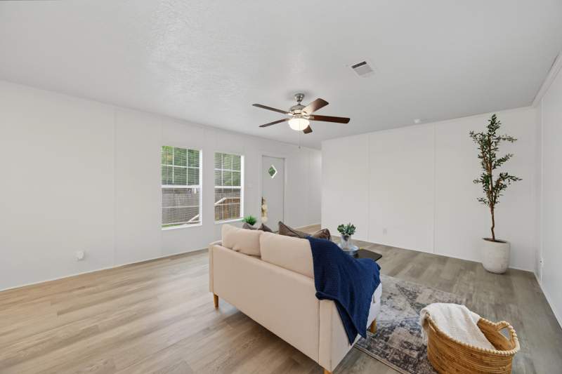 3 bedroom Mobile Home at 1299 Roosevelt Street, Baker Land Co Addn To Baker, Baker — photo 5